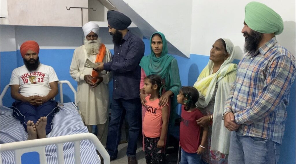 “ਦੁਖ ਦੇ ਵੇਲੇ ਦਿੱਤਾ ਸਾਥ ਹੀ ਅਸਲੀ ਦੌਲਤ ਹੁੰਦਾ ਹੈ 🙏✨” Img 3565 1024x568